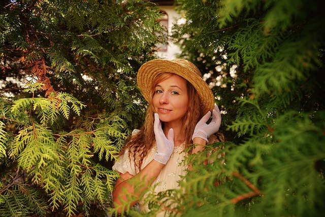 而是他在场 而是他在场